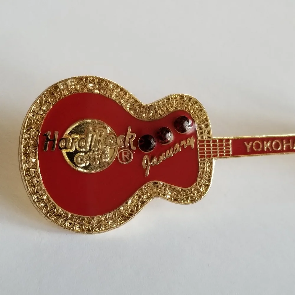 Vintage Hard Rock Cafe pin YokohamaAsian Birthstone Calendar Guitar Series